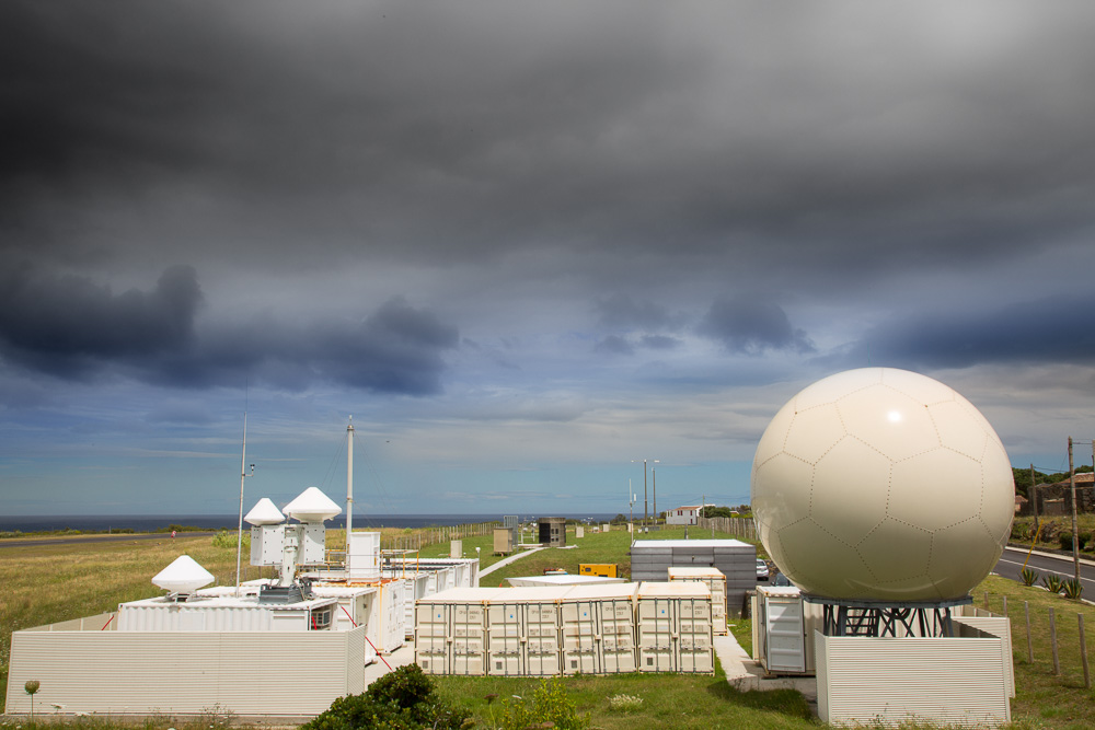 Picture of the ENA observatory showing the radars and instrument field.